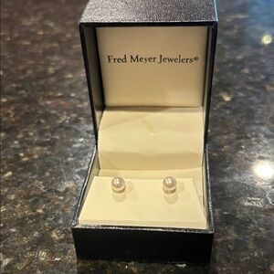 Fred Meyer Jewelers Elegant Pearl Earrings